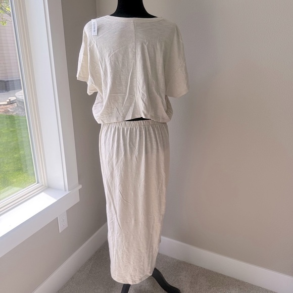 NWT Old Navy lightweight cotton short sleeve dress with back opening. - Picture 3 of 11